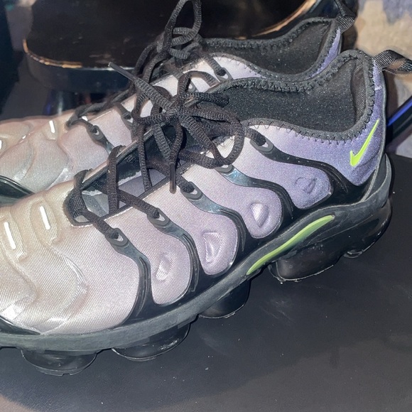 COPY - Nike air max plus scream greens - Picture 2 of 3